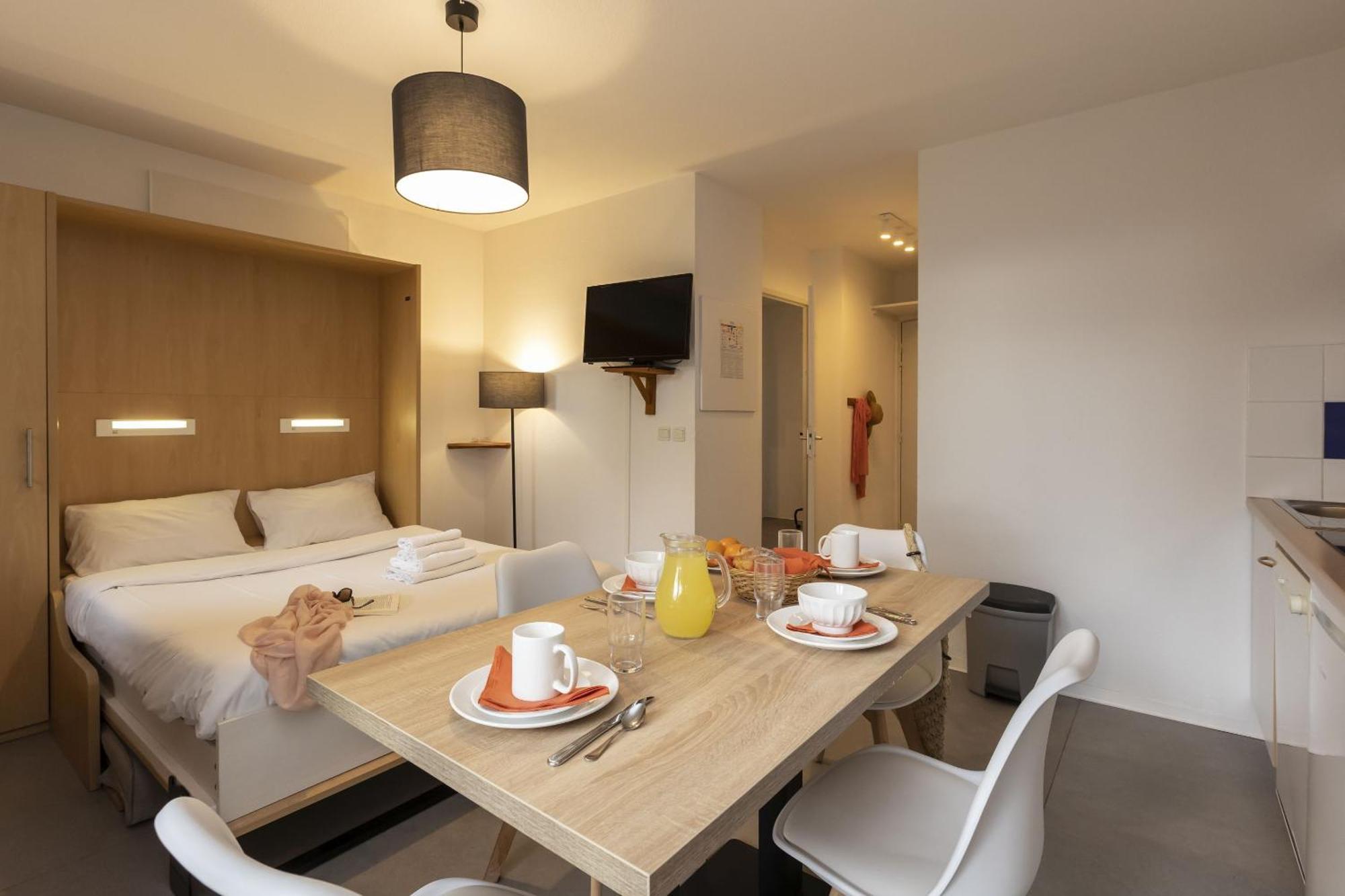 Residence Odalys Mille Soleils Font-Romeu-Odeillo-Via Exterior photo