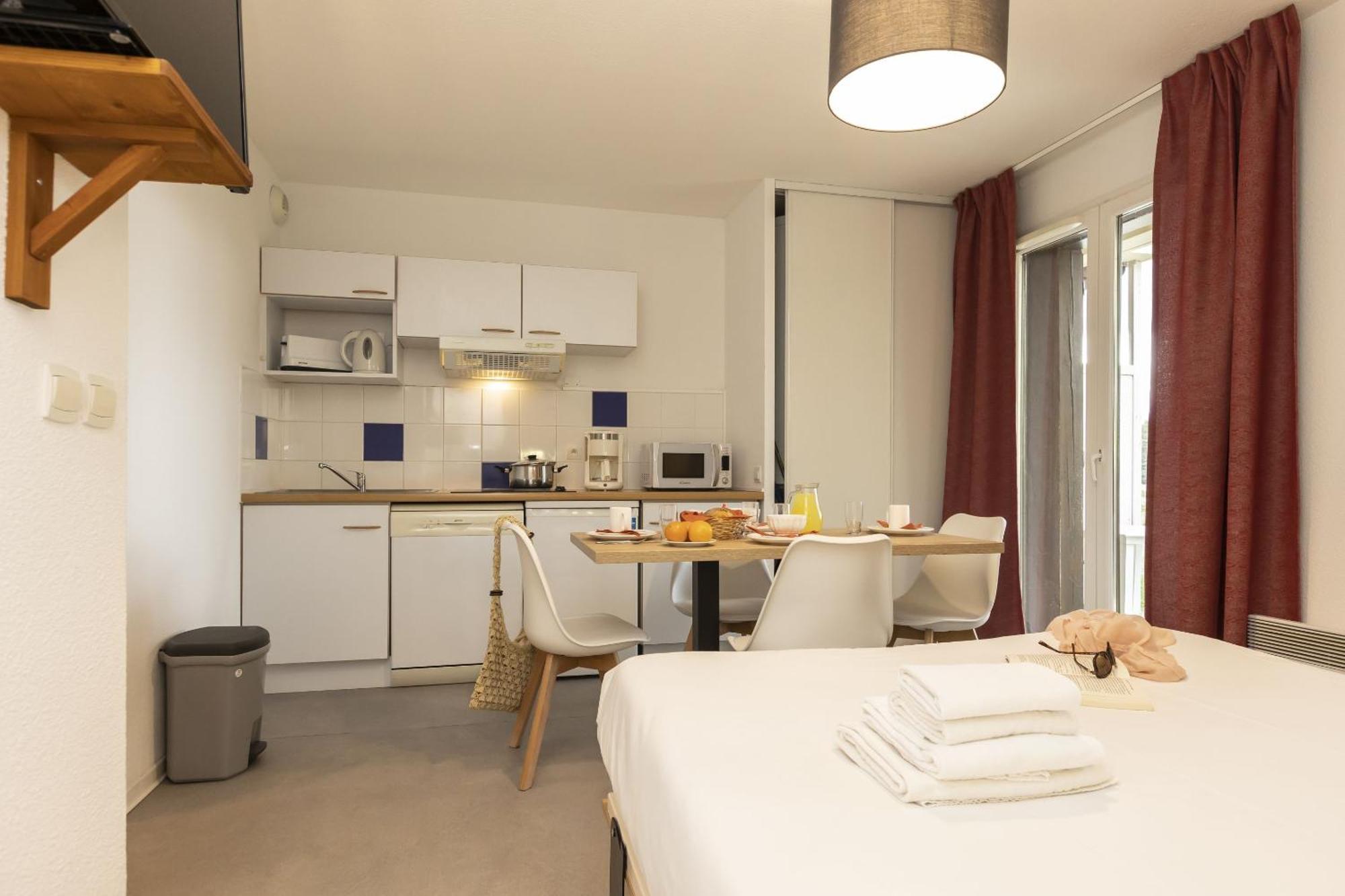 Residence Odalys Mille Soleils Font-Romeu-Odeillo-Via Exterior photo